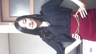Седи на моето лице и се тресе