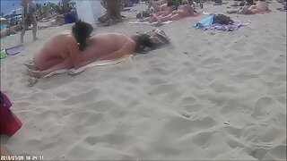 На послушниот сопруг му се допаѓа пичката на нејзината сопруга десет минути, таа доживеа неколку оргазми